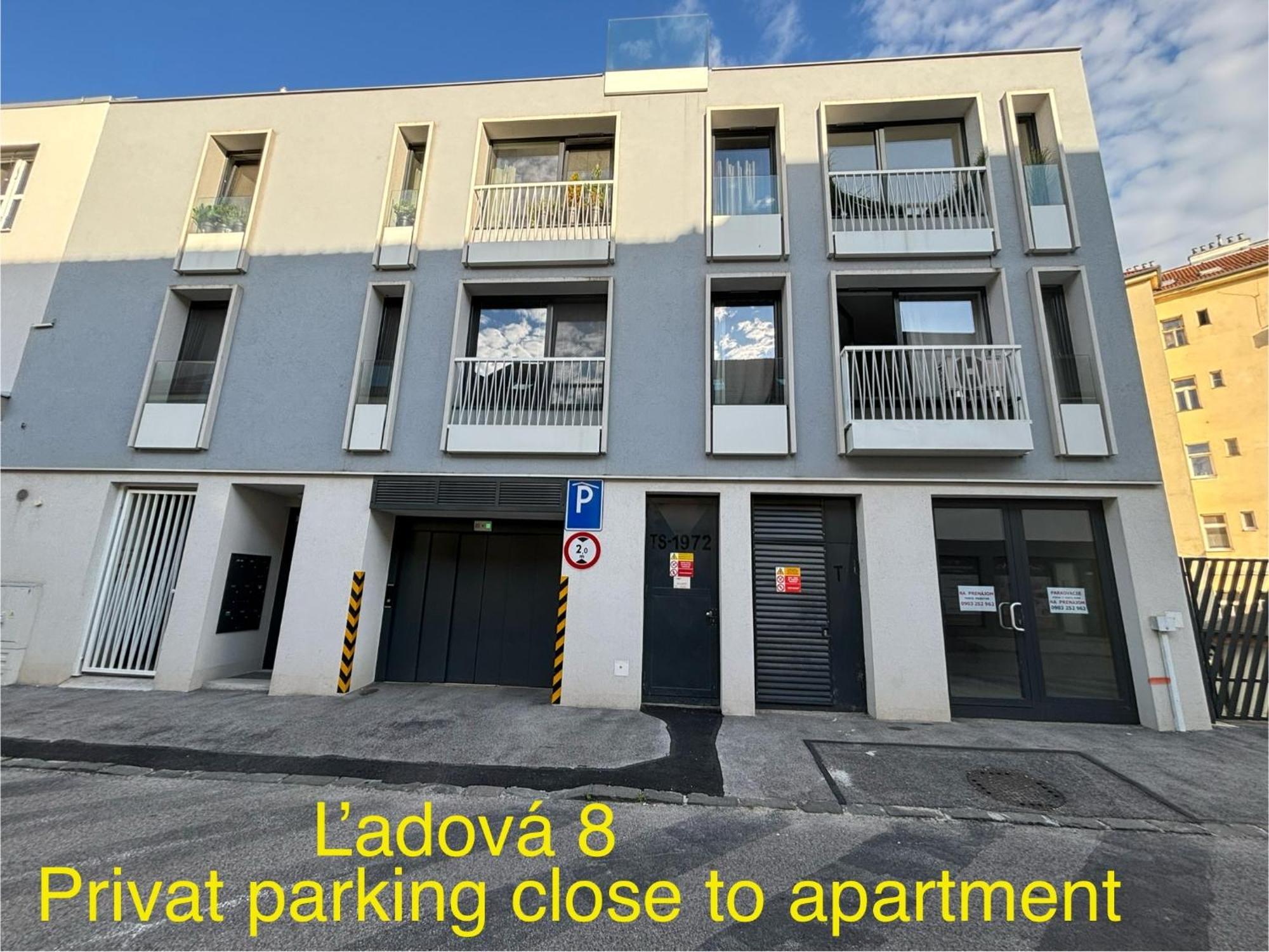 New Apartment 6 - Self Check In, Free Parking Bratislava Esterno foto